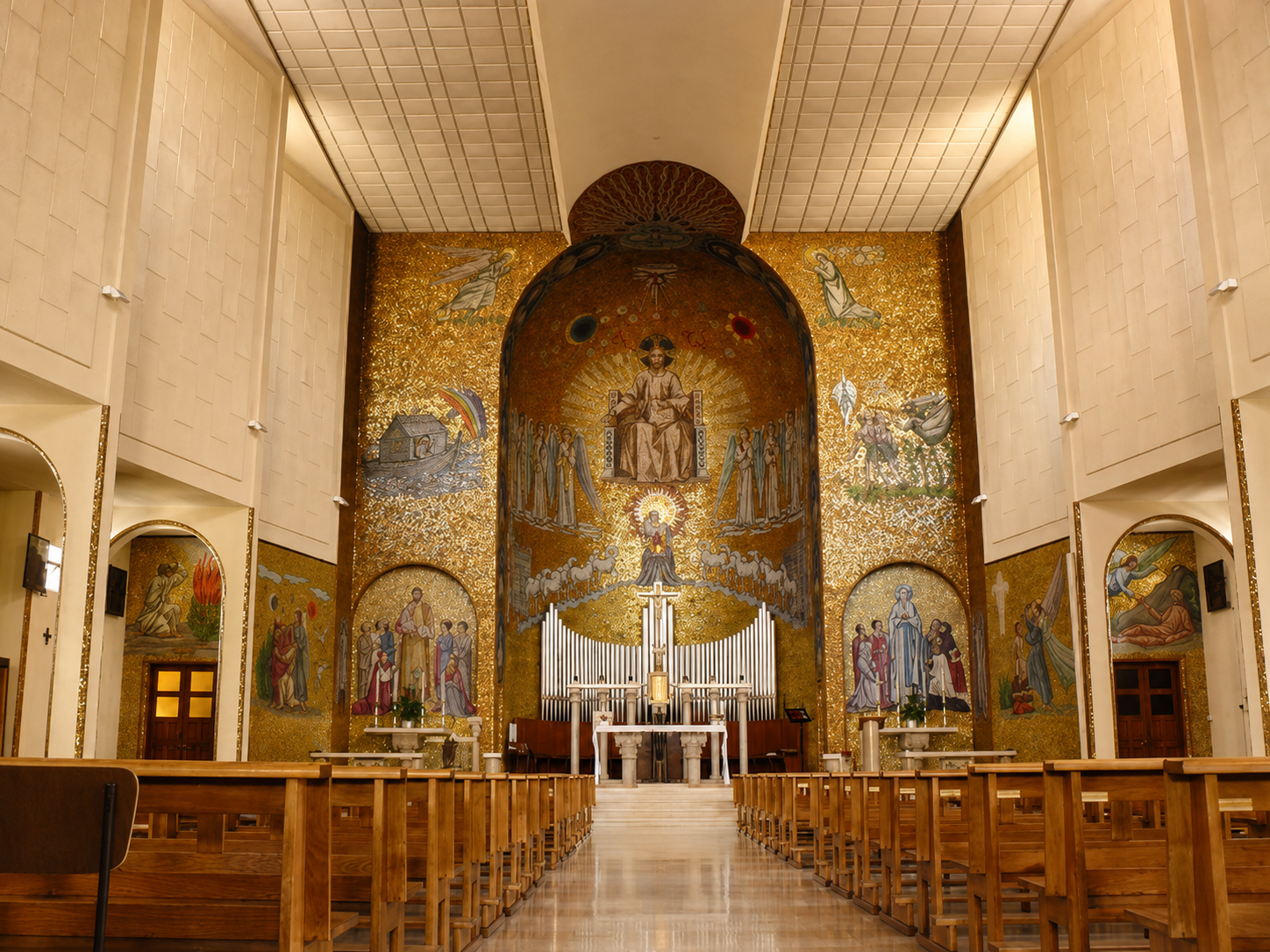 Interno della Parrocchia San Giuseppe