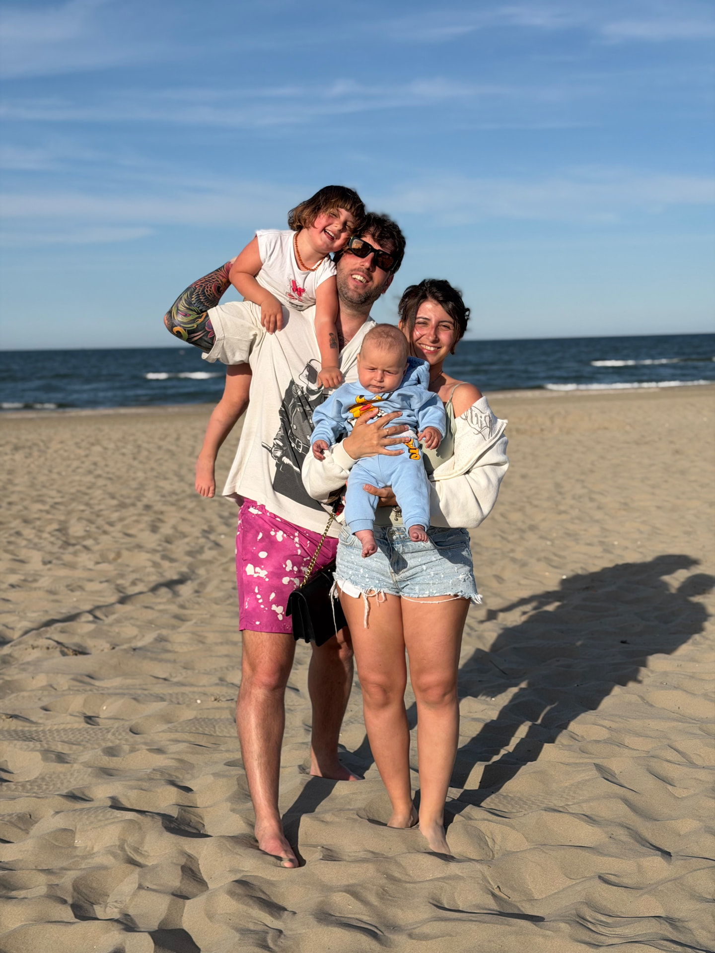 Ethan con la sua famiglia