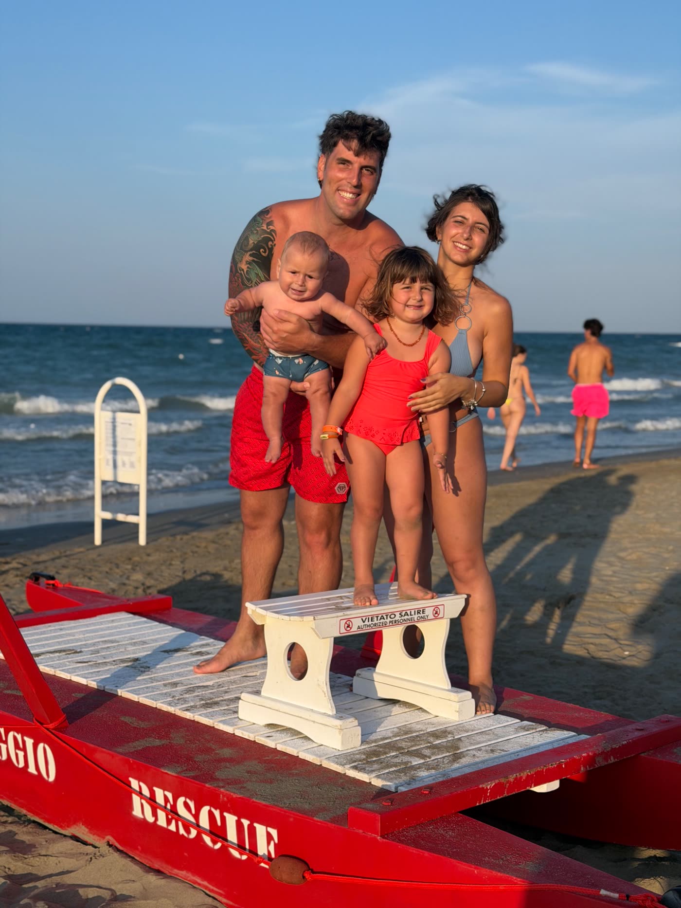 Ethan con la sua famiglia